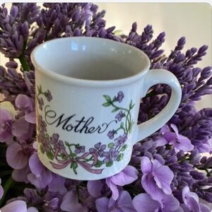 Mothers Day Mug white purple pink green flowers 🌸 in great shape